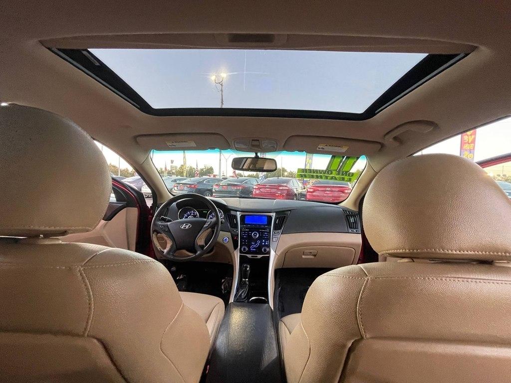 Hyundai Sonata 4dr Sdn 2.4L Auto Ltd 2011