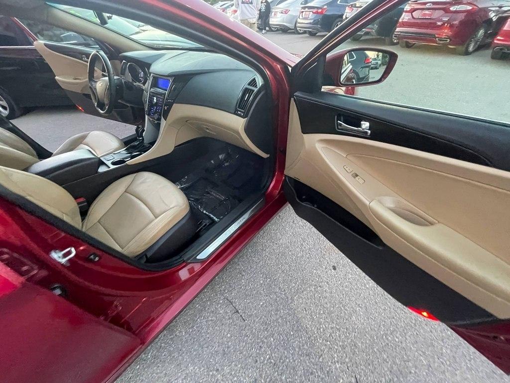 Hyundai Sonata 4dr Sdn 2.4L Auto Ltd 2011