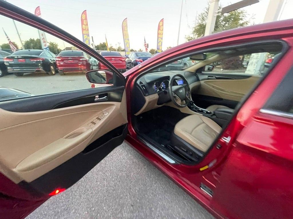 Hyundai Sonata 4dr Sdn 2.4L Auto Ltd 2011