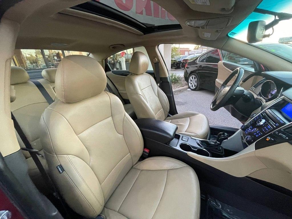 Hyundai Sonata 4dr Sdn 2.4L Auto Ltd 2011