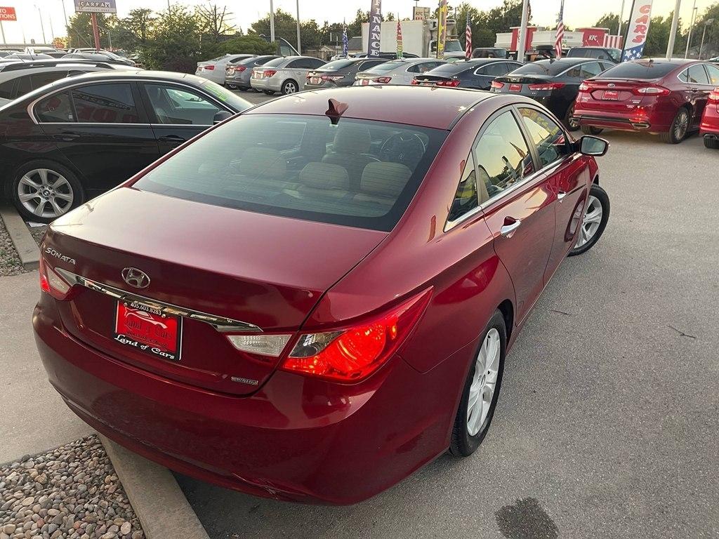 Hyundai Sonata 4dr Sdn 2.4L Auto Ltd 2011