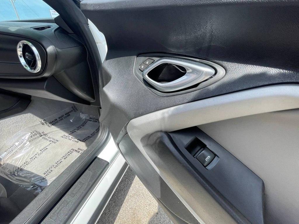 Chevrolet Camaro 2dr Conv 1LT 2020