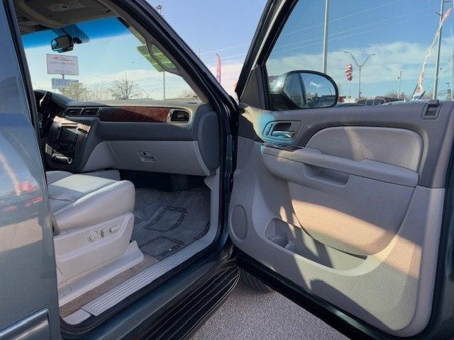 GMC Yukon 4WD 4dr 1500 SLT 2010