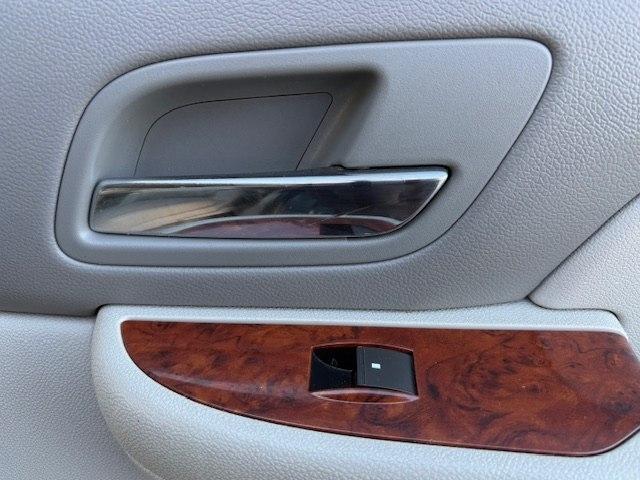 GMC Yukon 4WD 4dr 1500 SLT 2010