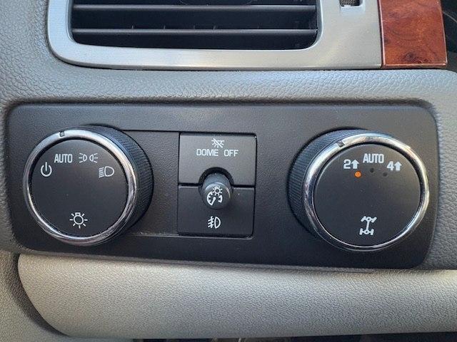 GMC Yukon 4WD 4dr 1500 SLT 2010