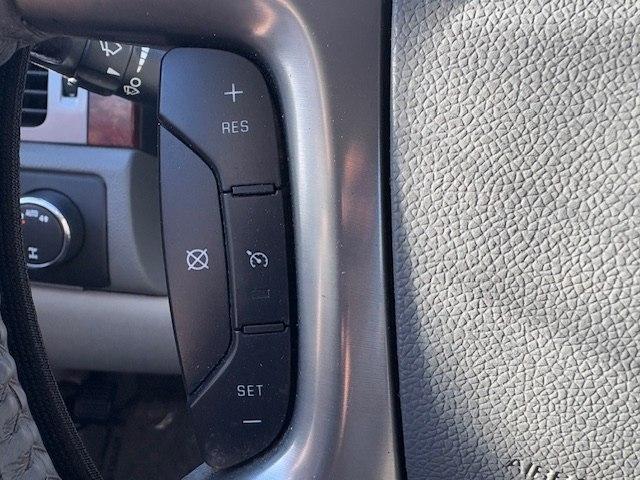 GMC Yukon 4WD 4dr 1500 SLT 2010