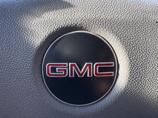 GMC Yukon 4WD 4dr 1500 SLT 2010