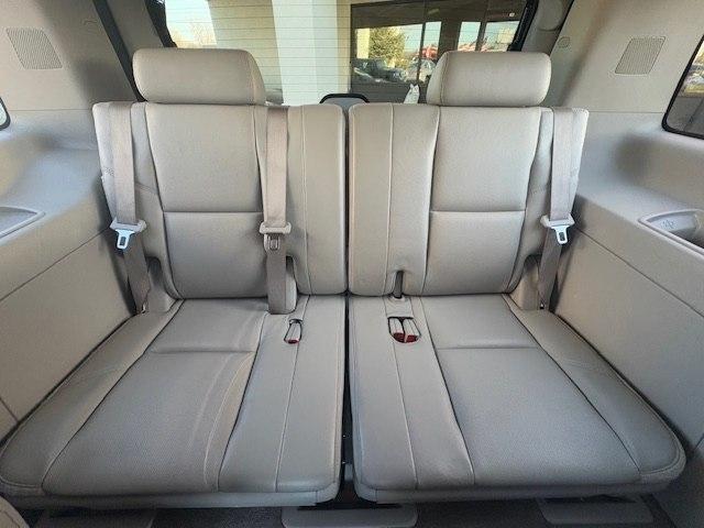 GMC Yukon 4WD 4dr 1500 SLT 2010