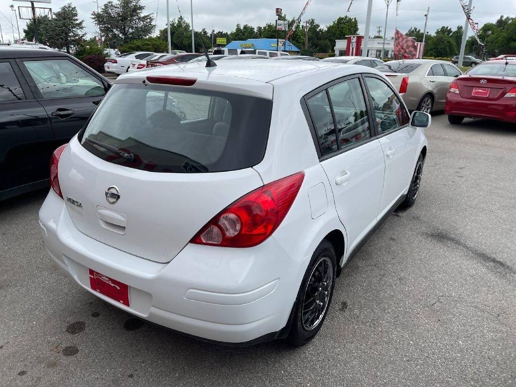 Nissan Versa 5dr HB I4 Auto 1.8 S 2008