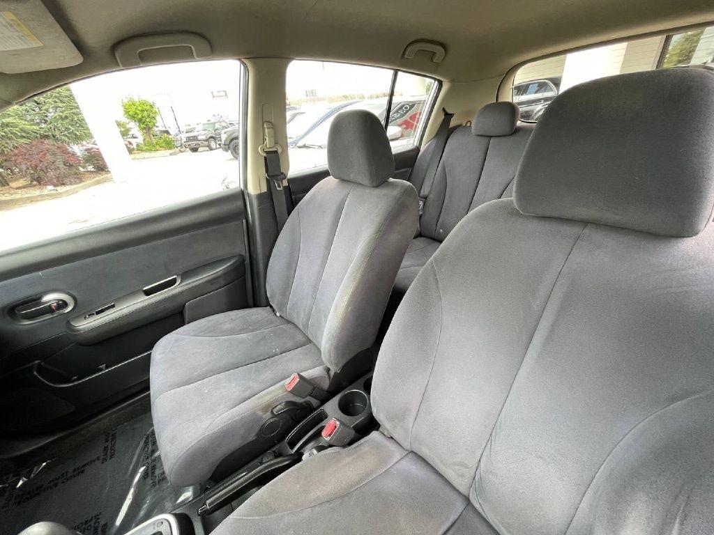 Nissan Versa 5dr HB I4 Auto 1.8 S 2008