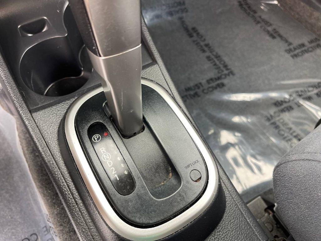 Nissan Versa 5dr HB I4 Auto 1.8 S 2008