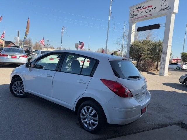 Nissan Versa 5dr HB I4 Auto 1.8 S 2008