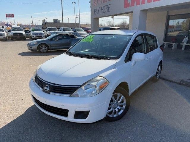 Nissan Versa 5dr HB I4 Auto 1.8 S 2008