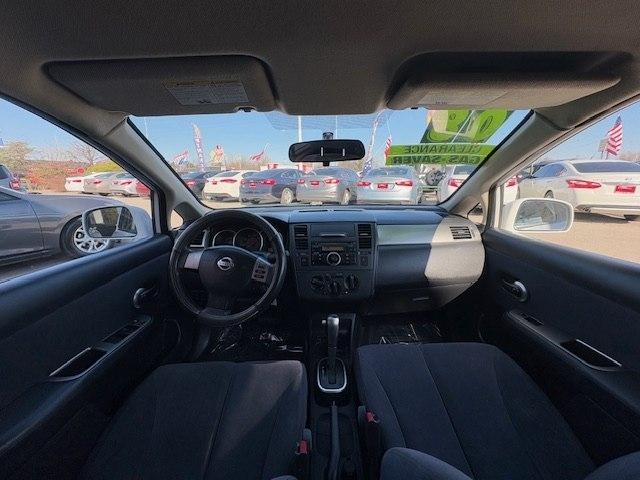 Nissan Versa 5dr HB I4 Auto 1.8 S 2008