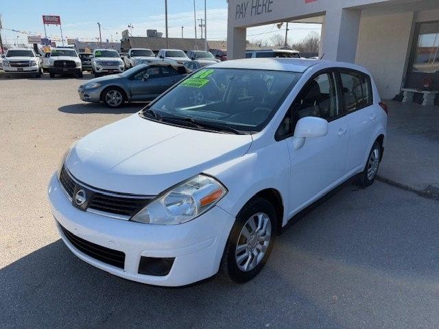 Nissan Versa 5dr HB I4 Auto 1.8 S 2008