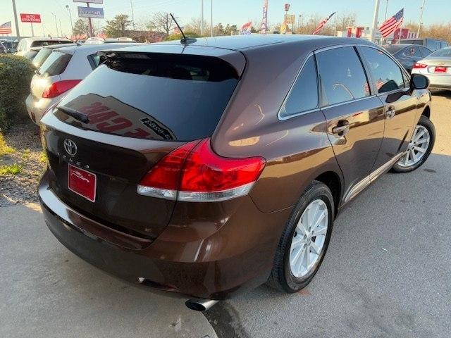 Toyota Venza 4dr Wgn I4 FWD (Natl) 2011