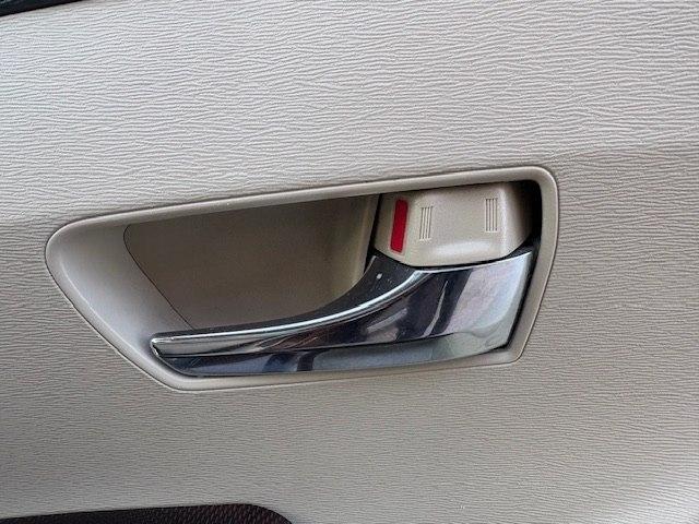 Toyota Venza 4dr Wgn I4 FWD (Natl) 2011