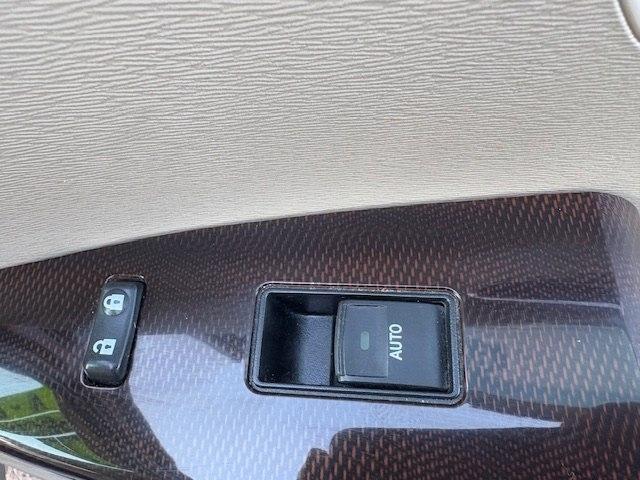 Toyota Venza 4dr Wgn I4 FWD (Natl) 2011