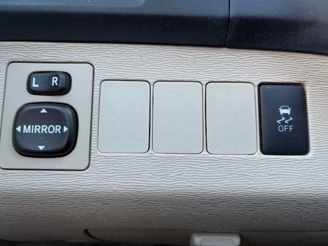 Toyota Venza 4dr Wgn I4 FWD (Natl) 2011