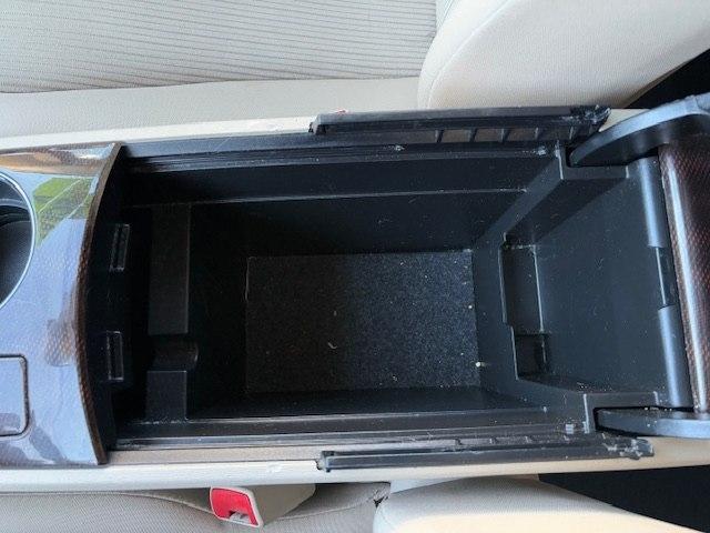 Toyota Venza 4dr Wgn I4 FWD (Natl) 2011