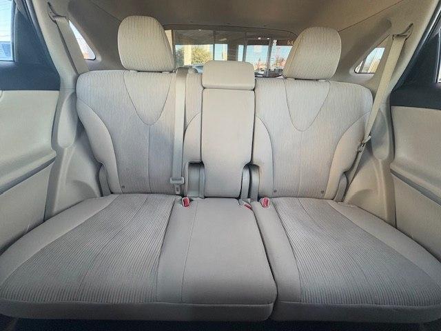 Toyota Venza 4dr Wgn I4 FWD (Natl) 2011