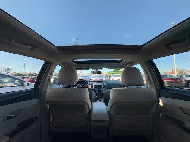 Toyota Venza 4dr Wgn I4 FWD (Natl) 2011