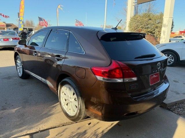 Toyota Venza 4dr Wgn I4 FWD (Natl) 2011