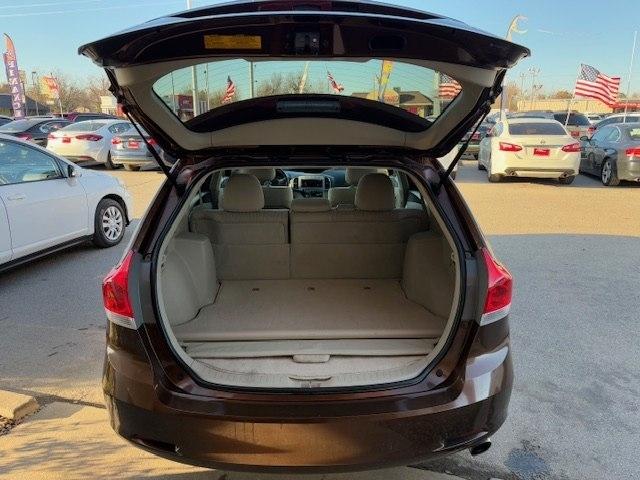 Toyota Venza 4dr Wgn I4 FWD (Natl) 2011