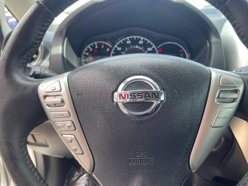 Nissan Versa Note 5dr HB CVT 1.6 SL 2015