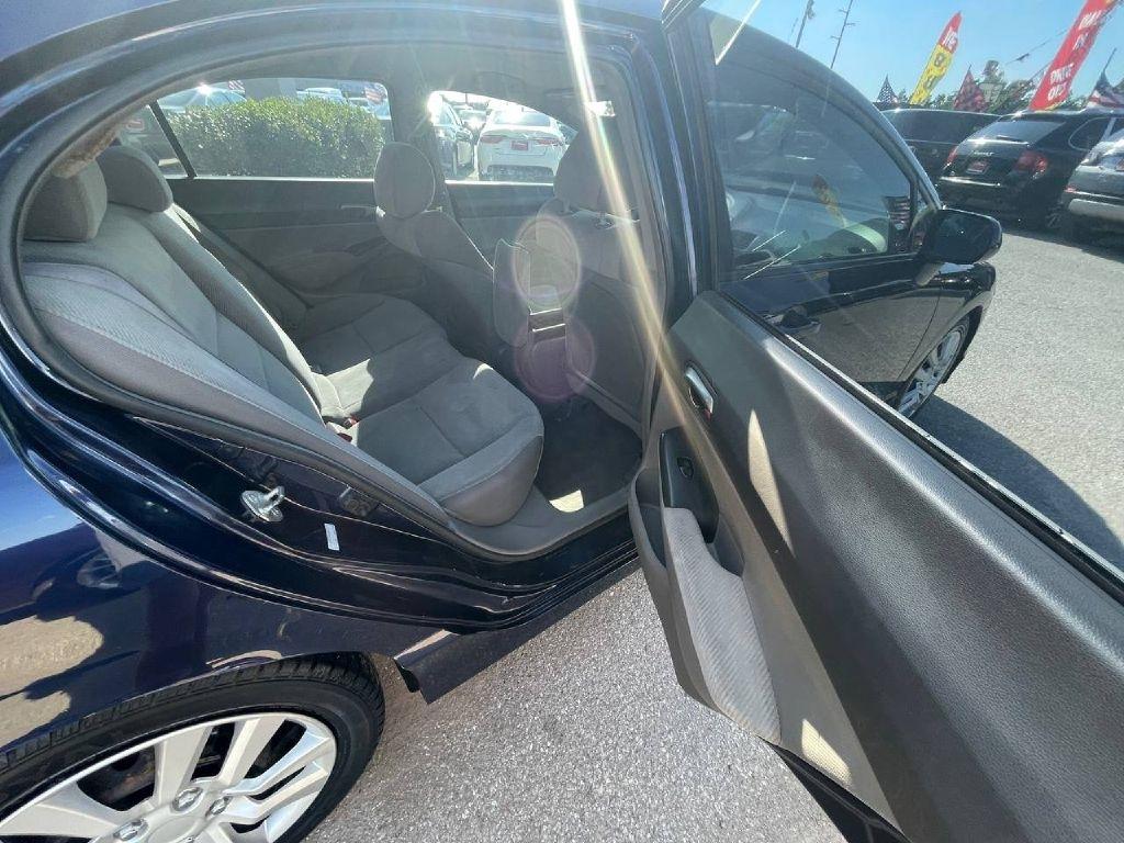 Honda Civic Sdn 4dr Auto LX 2010