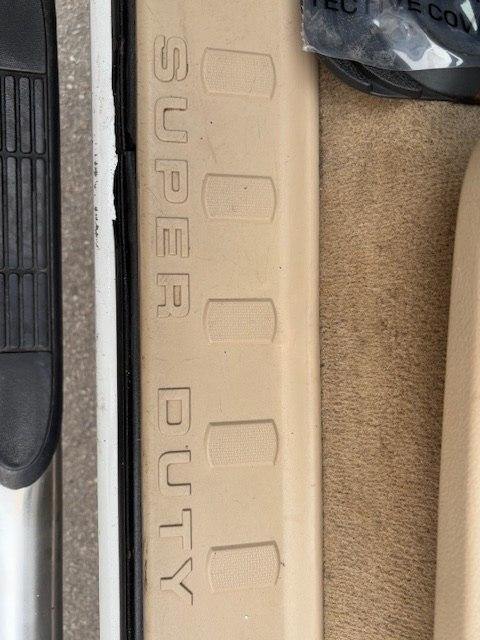 Ford Super Duty F-250 SRW 4WD Reg Cab 137" XLT 2009