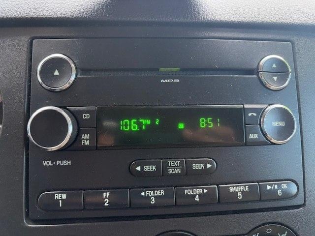 Ford Super Duty F-250 SRW 4WD Reg Cab 137" XLT 2009