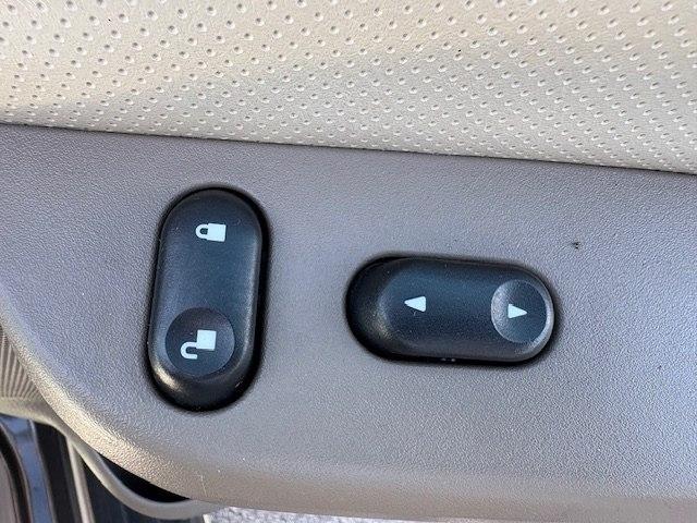 Ford Explorer 4dr 114" WB 4.6L Eddie Bauer 4WD 2005