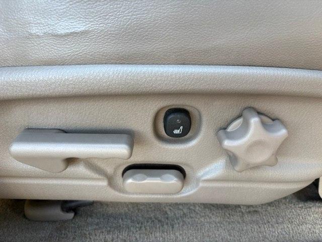 Ford Explorer 4dr 114" WB 4.6L Eddie Bauer 4WD 2005