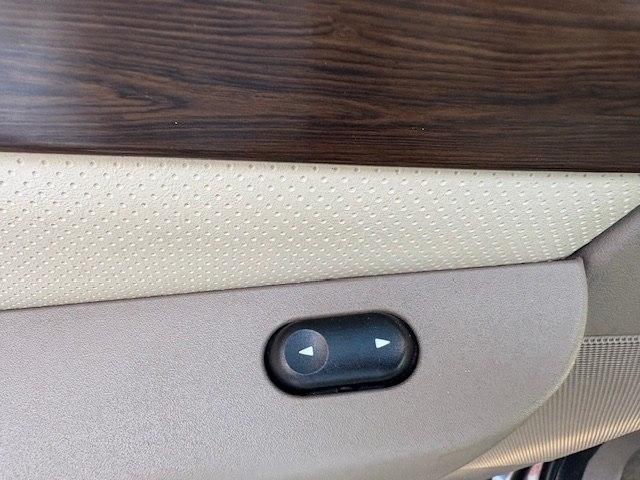 Ford Explorer 4dr 114" WB 4.6L Eddie Bauer 4WD 2005