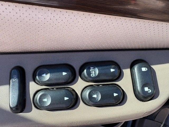 Ford Explorer 4dr 114" WB 4.6L Eddie Bauer 4WD 2005