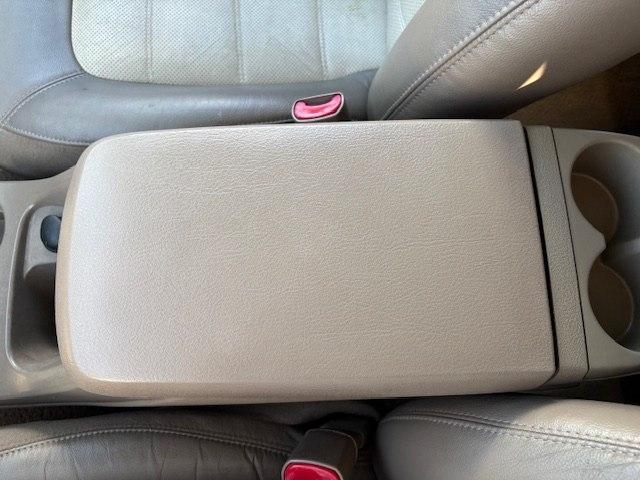 Ford Explorer 4dr 114" WB 4.6L Eddie Bauer 4WD 2005