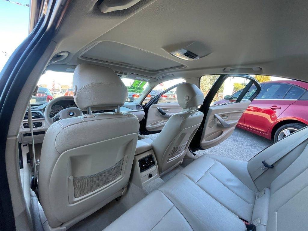 BMW 3 Series 4dr Sdn 328i RWD 2013