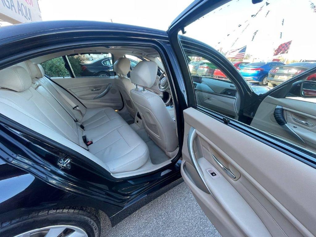 BMW 3 Series 4dr Sdn 328i RWD 2013