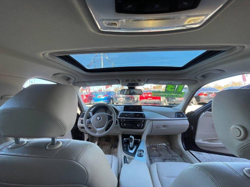 BMW 3 Series 4dr Sdn 328i RWD 2013