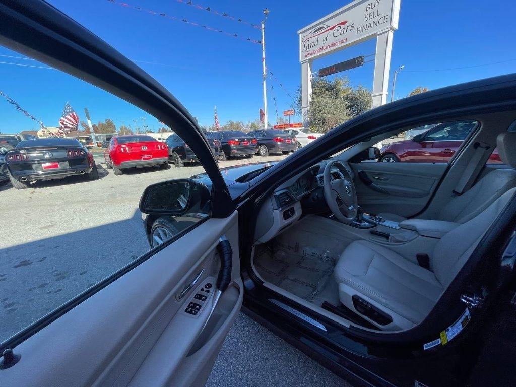 BMW 3 Series 4dr Sdn 328i RWD 2013