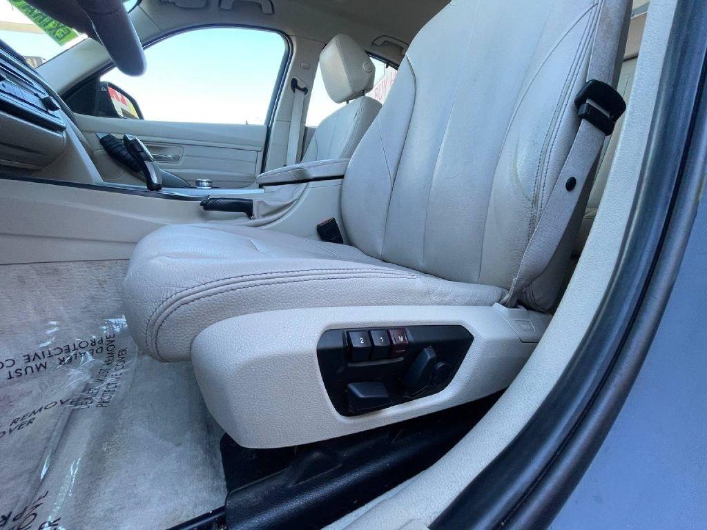 BMW 3 Series 4dr Sdn 328i RWD 2013