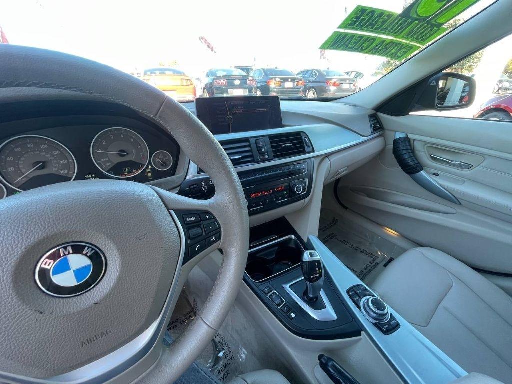 BMW 3 Series 4dr Sdn 328i RWD 2013