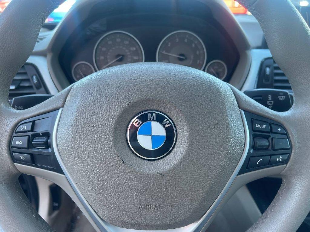 BMW 3 Series 4dr Sdn 328i RWD 2013