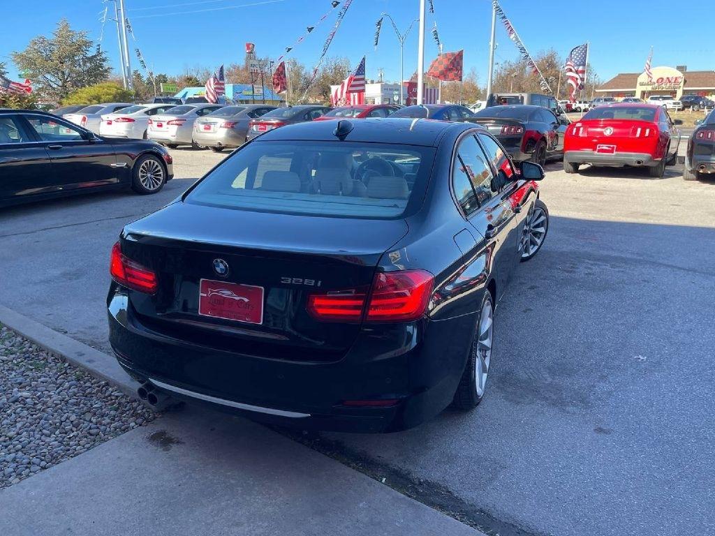 BMW 3 Series 4dr Sdn 328i RWD 2013