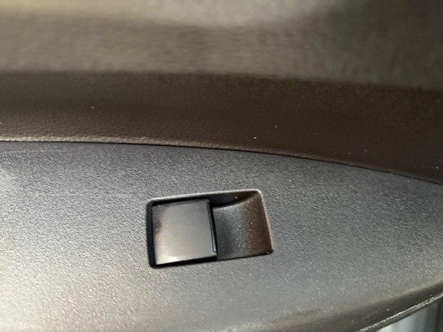 Toyota Corolla SE CVT (Natl) 2020