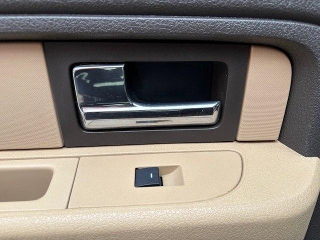 Ford F-150 4WD SuperCrew 145" King Ranch 2014