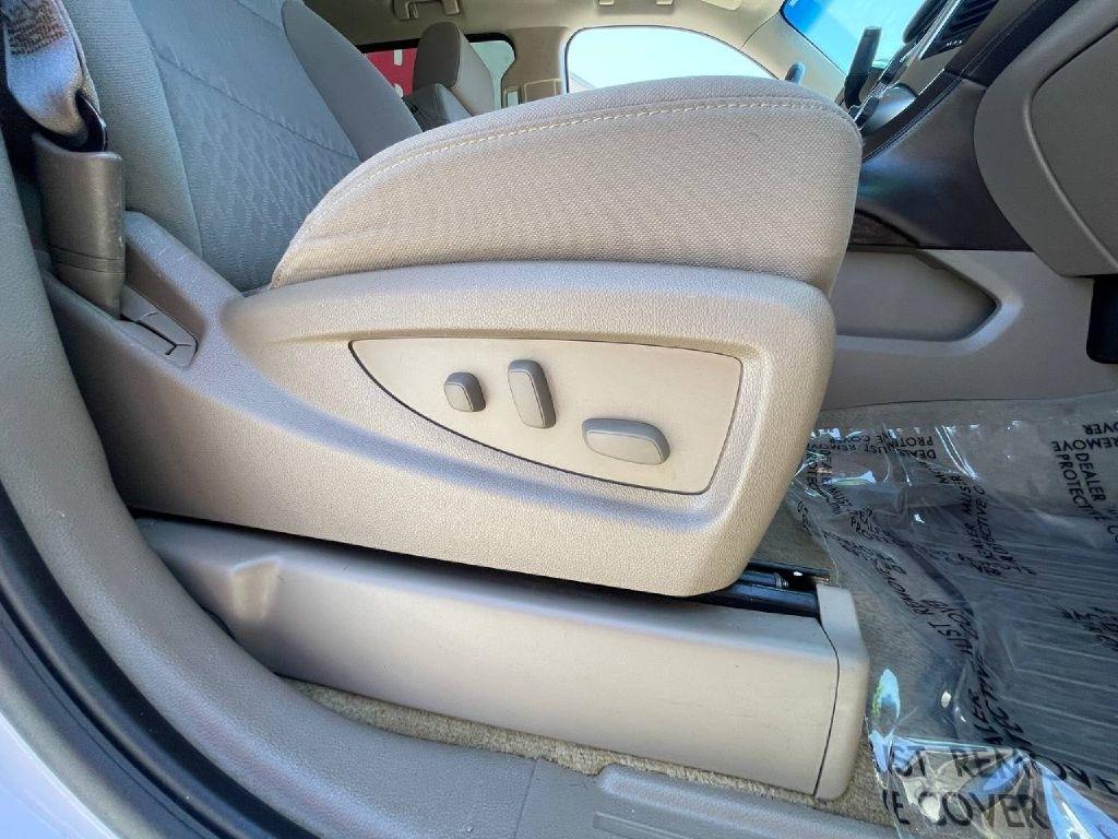 Chevrolet Tahoe 2WD 4dr LS 2015