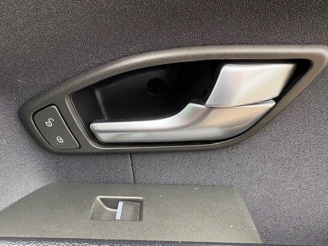 Land Rover Range Rover Evoque 5dr HB Pure Plus 2013