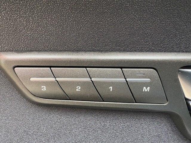 Land Rover Range Rover Evoque 5dr HB Pure Plus 2013